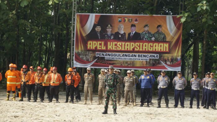 Masuk Musim Hujan, BPBD Ngawi Bersama Forkopimda Gelar Apel Kesiapsiagaan Penanggulangan Bencana Masuk Musim Hujan, BPBD Ngawi Bersama Forkopimda Gelar Apel Kesiapsiagaan Penanggulangan Bencana