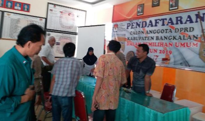 Last Minute, KPU Bangkalan Terima Berkas Perbaikan