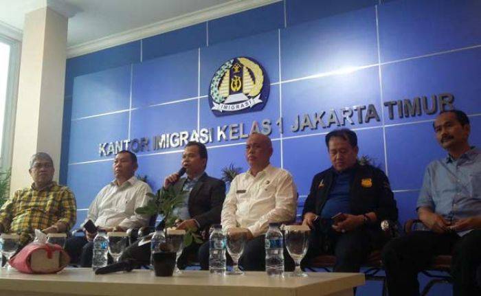5 Warga Cina Pengebor di Lanud Halim Perdanakusuma Jadi Tersangka 5 Warga Cina Pengebor di Lanud Halim Perdanakusuma Jadi Tersangka