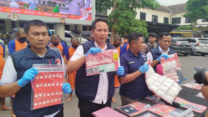 2 Pekan Operasi Tumpas Semeru 2024, Polres Jombang Ringkus Puluhan Orang Terlibat Kasus Narkoba 2 Pekan Operasi Tumpas Semeru 2024, Polres Jombang Ringkus Puluhan Orang Terlibat Kasus Narkoba