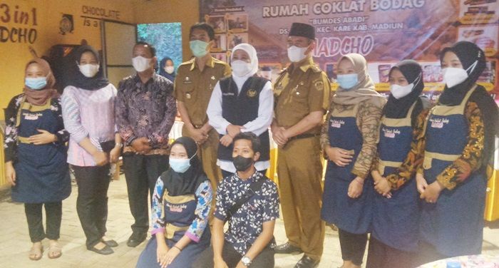 Kunjungi Rumah Coklat Madiun, Gubernur Khofifah Dorong Jadi Desa Devisa Kunjungi Rumah Coklat Madiun, Gubernur Khofifah Dorong Jadi Desa Devisa