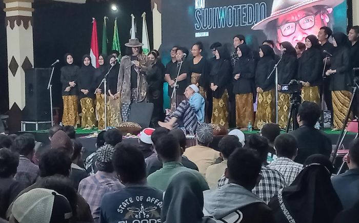 Bersama Sujiwo Tejo dan Habib Husein Ja Bersama Sujiwo Tejo dan Habib Husein Ja