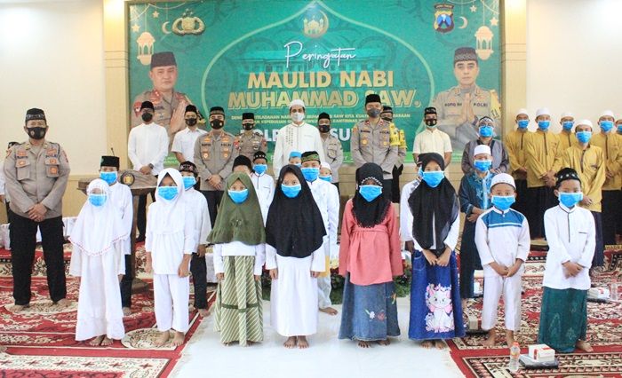 Polres Pasuruan Gelar Peringatan Maulid Nabi Bersama Jajaran Polsek Secara Virtual Polres Pasuruan Gelar Peringatan Maulid Nabi Bersama Jajaran Polsek Secara Virtual