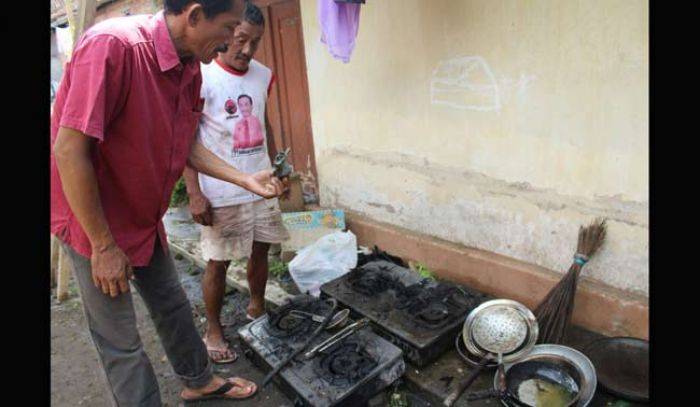 Kebakaran di Turi Blitar: Lupa Matikan Kompor, Dapur Hangus Kebakaran di Turi Blitar: Lupa Matikan Kompor, Dapur Hangus