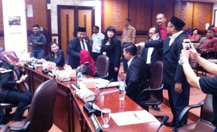 Dewan Ribut Susunan Pansus RPJMD, Sidang Paripurna Hujan Interupsi Dewan Ribut Susunan Pansus RPJMD, Sidang Paripurna Hujan Interupsi