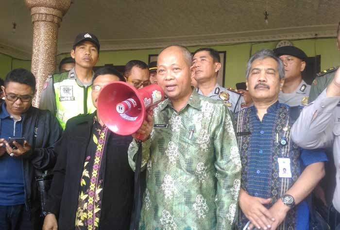 Usai Didemo Ratusan Siswanya, Kepala SMAN 2 Malang Langsung Dicopot Usai Didemo Ratusan Siswanya, Kepala SMAN 2 Malang Langsung Dicopot