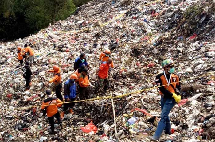Jasad Korban Longsoran Sampah di Supit Urang Ditemukan