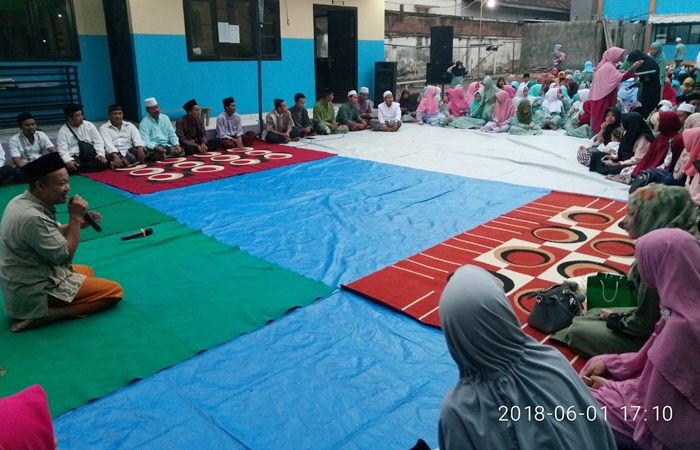 Yayasan Siti Fatimah Pandaan Pasuruan Gelar Buka Bersama Anak Yatim Piatu Yayasan Siti Fatimah Pandaan Pasuruan Gelar Buka Bersama Anak Yatim Piatu