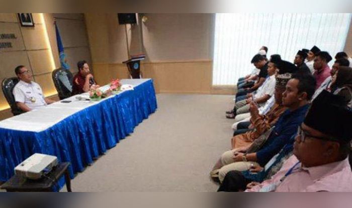 Ratusan Bacalon Kades Ikuti Tes Narkoba di BNN Ratusan Bacalon Kades Ikuti Tes Narkoba di BNN