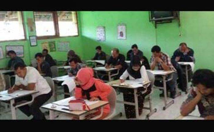 KPU Kota Batu Gelar Tes Tulis Calon PPK KPU Kota Batu Gelar Tes Tulis Calon PPK