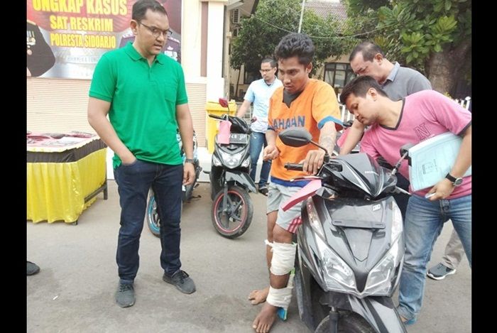 Mencoba Kabur, Polresta Sidoarjo Lumpuhkan Residivis Curanmor dengan Timah Panas Mencoba Kabur, Polresta Sidoarjo Lumpuhkan Residivis Curanmor dengan Timah Panas