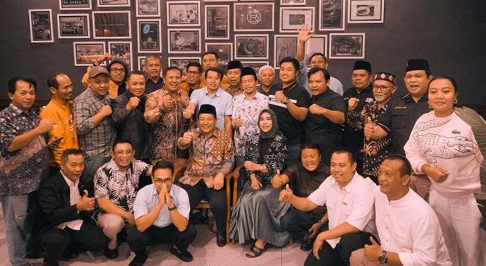 Pilkada Sidoarajo, BHS Masuk Tim Pemenangan Subandi-Mimik, Adam Rusydi Jadi Ketua Tim Pilkada Sidoarajo, BHS Masuk Tim Pemenangan Subandi-Mimik, Adam Rusydi Jadi Ketua Tim
