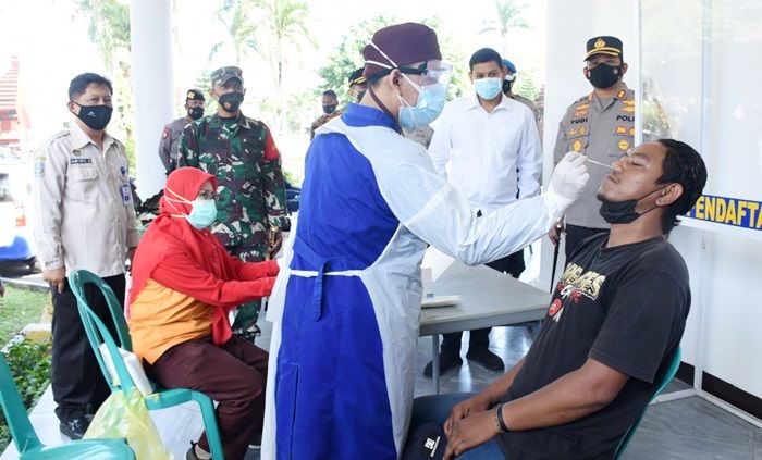 Ingatkan Bahaya Varian Delta, Wali Kota Kediri Tekankan Warganya untuk Kooperatif Ikuti 3T Ingatkan Bahaya Varian Delta, Wali Kota Kediri Tekankan Warganya untuk Kooperatif Ikuti 3T