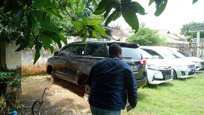 Pemilik Rental Mobil di Tuban Jadi Korban Pencurian Onderdil Pemilik Rental Mobil di Tuban Jadi Korban Pencurian Onderdil