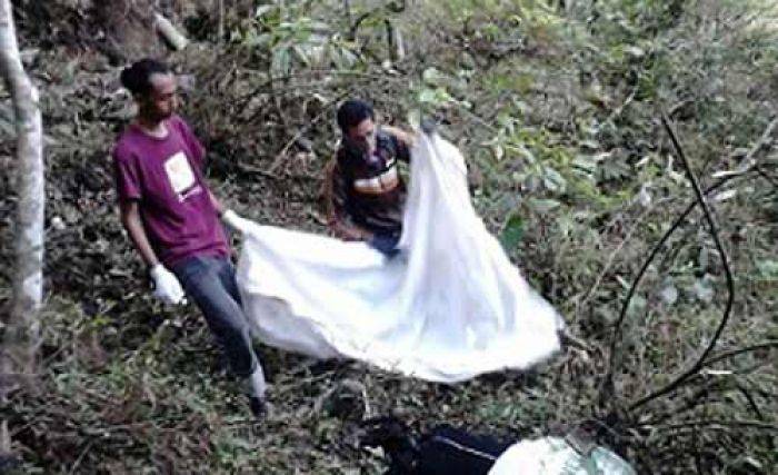 Wanita Bertato Terbungkus Karung Ditemukan di Jurang Pacet, Diduga Dibunuh Wanita Bertato Terbungkus Karung Ditemukan di Jurang Pacet, Diduga Dibunuh