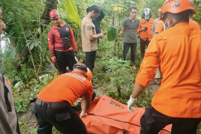 Mayat Mr X Ditemukan Mengapung di Sungai depan Hotel Narita Surabaya