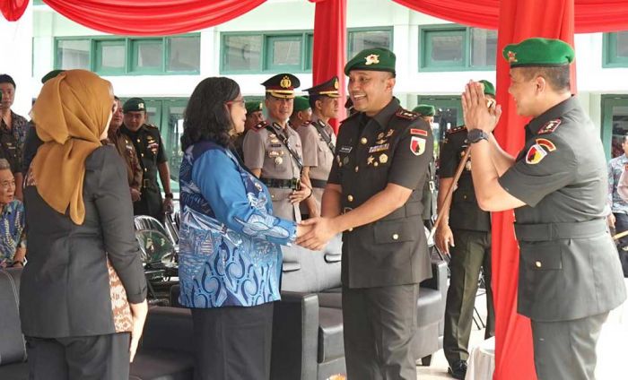 Pj Wali Kota Kediri Hadiri Upacara Sertijab Komandan Yonif 521 Dadaha Yodha Pj Wali Kota Kediri Hadiri Upacara Sertijab Komandan Yonif 521 Dadaha Yodha