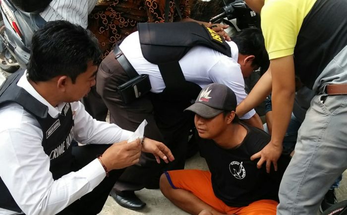 Tangkap Kurir Sabu di Pasar Legi, Polres Jombang dan Polda Jatim Buru Bandarnya Tangkap Kurir Sabu di Pasar Legi, Polres Jombang dan Polda Jatim Buru Bandarnya