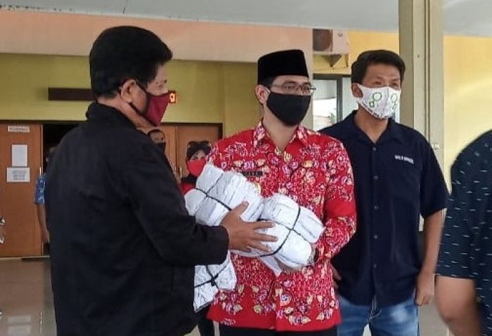 Ringankan Beban Lawan Corona, Pasuruan Bersatu Beri Bantuan Pemkot