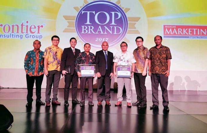 Semen Gresik Sabet 2 Penghargaan Top Brand Award 2017