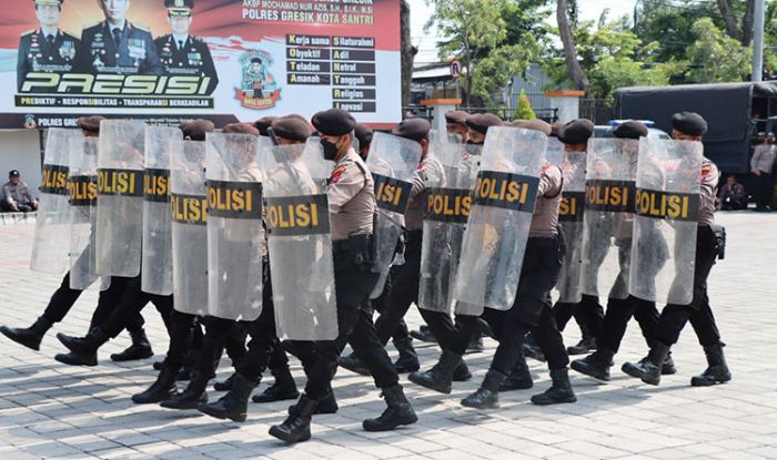 Jelang Pilkades Serentak, Polres Gresik Tingkatkan Kemampuan Pengendalian Massa Jelang Pilkades Serentak, Polres Gresik Tingkatkan Kemampuan Pengendalian Massa