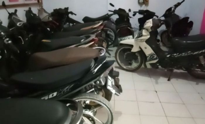 11 Unit Motor Terjaring Razia Balap Liar di Sampang 11 Unit Motor Terjaring Razia Balap Liar di Sampang