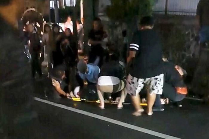 Tabrak Pohon, ​Pemudik di Kota Batu Alami Kecelakaan hingga Istri Kritis