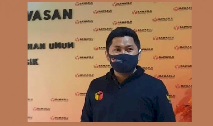 Bawaslu Gresik Agendakan Panggil Sejumlah Saksi dalam Video Kampanye Diduga Bagi-bagi Duit Bawaslu Gresik Agendakan Panggil Sejumlah Saksi dalam Video Kampanye Diduga Bagi-bagi Duit