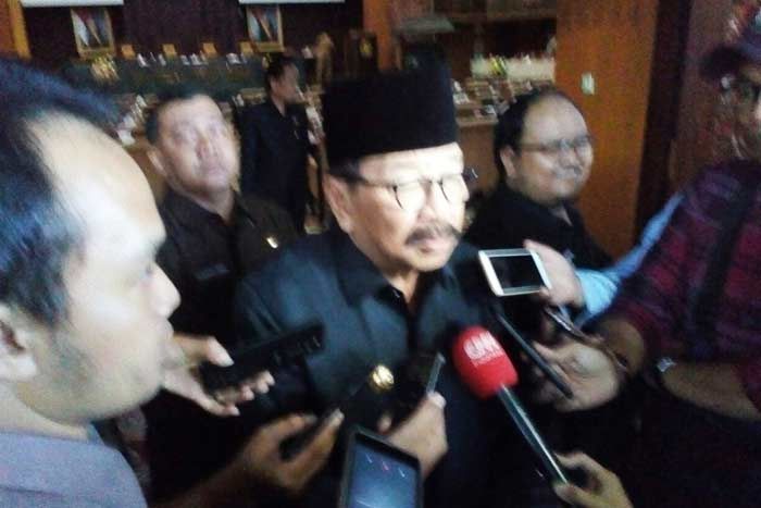 Sebelum Daftar ke Demokrat, Pakde Karwo dan Khofifah Ketemu Empat Mata Sebelum Daftar ke Demokrat, Pakde Karwo dan Khofifah Ketemu Empat Mata