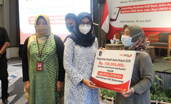 Bank Jatim Salurkan KUR ke UMKM Binaan ISNU Banyuwangi Bank Jatim Salurkan KUR ke UMKM Binaan ISNU Banyuwangi