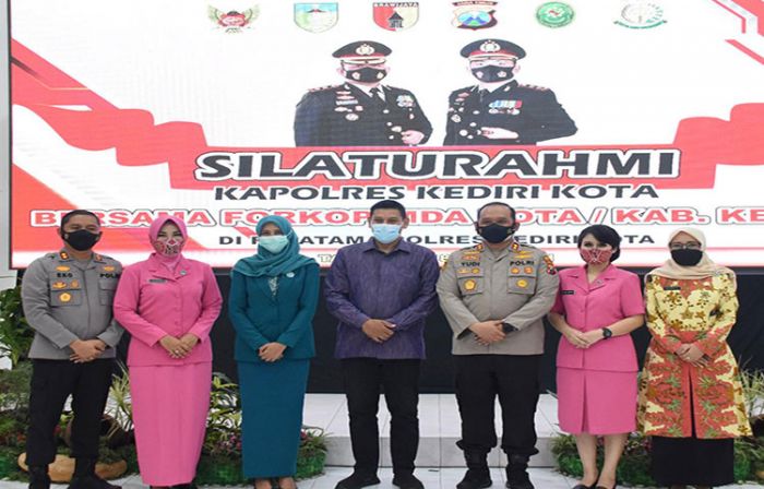 Wali Kota Kediri Ajak Forkopimda Sinergi Tekan Penyebaran Covid-19 Wali Kota Kediri Ajak Forkopimda Sinergi Tekan Penyebaran Covid-19