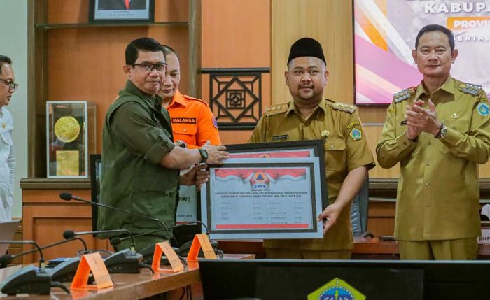 Kepala BNPB Minta Penanganan Korban Gempa Fokus Pemenuhan Kebutuhan Dasar Kepala BNPB Minta Penanganan Korban Gempa Fokus Pemenuhan Kebutuhan Dasar