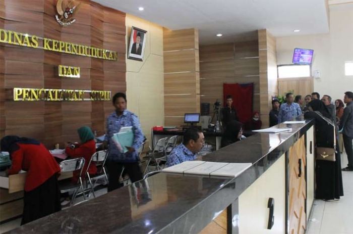 Pengurusan KIA di Dispendukcapil Lamongan Terus Meningkat Pengurusan KIA di Dispendukcapil Lamongan Terus Meningkat