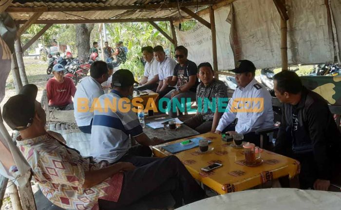 Polemik Tanah Lapang di Prajurit Kulon Mojokerto Polemik Tanah Lapang di Prajurit Kulon Mojokerto