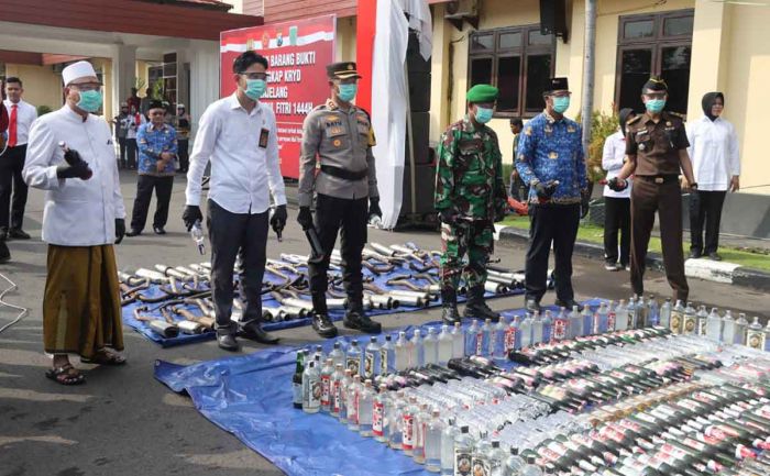 Polres Pasuruan Gelar Apel Gabungan Ops Ketupat Semeru 2023 Polres Pasuruan Gelar Apel Gabungan Ops Ketupat Semeru 2023
