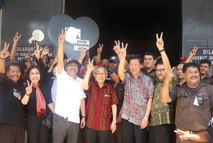 Buruh Maspion Dukung Gus Ipul, Alim Markus: Saya Lebih Mengenal Gus Ipul Buruh Maspion Dukung Gus Ipul, Alim Markus: Saya Lebih Mengenal Gus Ipul