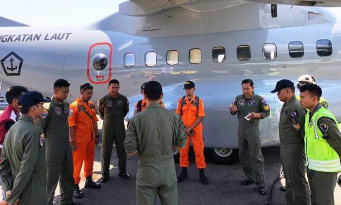 Di Hari ke-3, Pesawat Udara dan Helikopter Bantu 2 Kapal Eskorta Koarmada II Operasi SAR KM Santika Di Hari ke-3, Pesawat Udara dan Helikopter Bantu 2 Kapal Eskorta Koarmada II Operasi SAR KM Santika