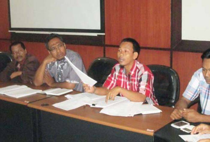 Komisi A DPRD Lamongan Tuding Pabrik Kran Evers di Dusun Grogol Langgar Aturan Komisi A DPRD Lamongan Tuding Pabrik Kran Evers di Dusun Grogol Langgar Aturan