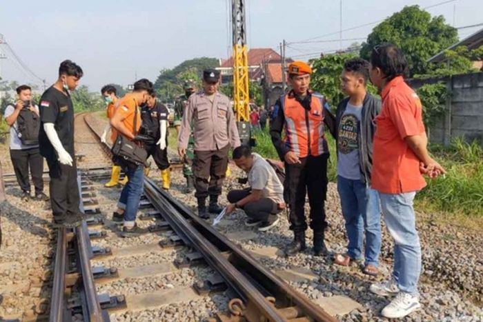 Lepas dari Pengawasan, Bocah 3 Tahun di Tulungagung Tertabrak Kereta Api Lepas dari Pengawasan, Bocah 3 Tahun di Tulungagung Tertabrak Kereta Api