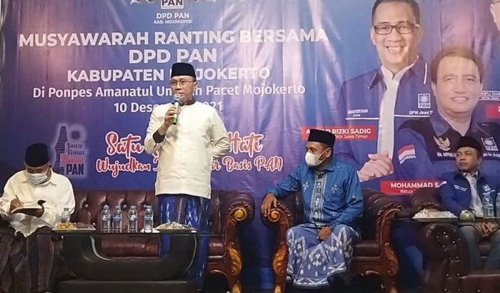 Zulkifli Hasan Dukung Gus Barra Maju Sebagai Calon Bupati Mojokerto di Pilkada 2024 Zulkifli Hasan Dukung Gus Barra Maju Sebagai Calon Bupati Mojokerto di Pilkada 2024