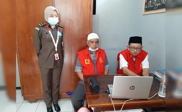 Terdakwa Korupsi APBDes Sugihwaras Bacakan Pledoi, JPU Tetap Pada Tuntutannya Terdakwa Korupsi APBDes Sugihwaras Bacakan Pledoi, JPU Tetap Pada Tuntutannya