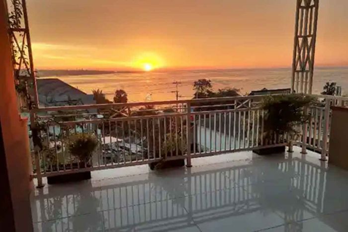 Rekomendasi Hotel di Lamongan, View Pantai dan Sunset di Sore Hari