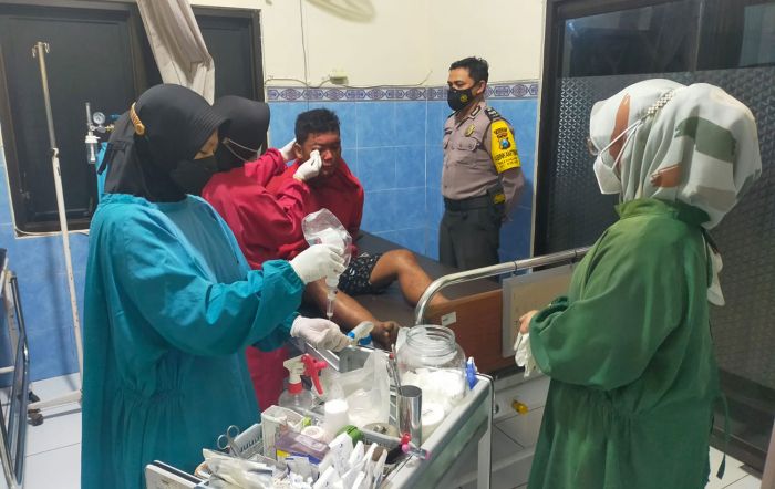 Remas Payudara Seorang Perempuan, Pemuda di Kediri Babak Belur Dimassa Remas Payudara Seorang Perempuan, Pemuda di Kediri Babak Belur Dimassa