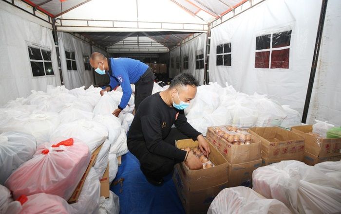 Pegawai Pemkot Surabaya Galang Dana untuk Masyarakat Terdampak Covid-19 Pegawai Pemkot Surabaya Galang Dana untuk Masyarakat Terdampak Covid-19