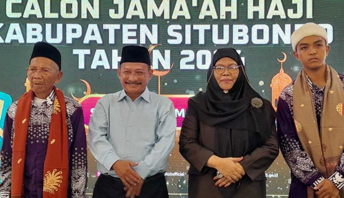 Berangkatkan 863 CJH, Bupati Karna Berpesan Jaga Niat dan Nama Baik Situbondo Berangkatkan 863 CJH, Bupati Karna Berpesan Jaga Niat dan Nama Baik Situbondo