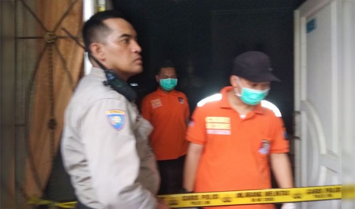 Purnawirawan TNI di Sidoarjo Tewas Terbakar, saat Ditinggal Pembantu Belanja Purnawirawan TNI di Sidoarjo Tewas Terbakar, saat Ditinggal Pembantu Belanja