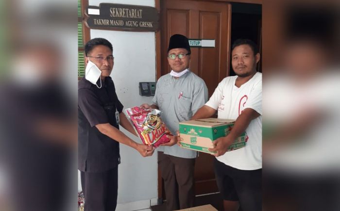 DMI Gresik Serahkan Bantuan Sembako dan Disinfektan ke Kecamatan Sangkapura DMI Gresik Serahkan Bantuan Sembako dan Disinfektan ke Kecamatan Sangkapura