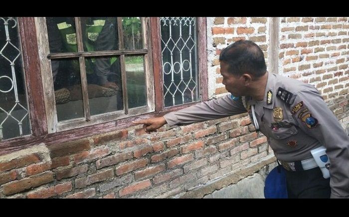 Satroni Rumah Guru MI di Babadan Ngawi, Pencuri Gasak Perhiasan dan Uang Tunai Satroni Rumah Guru MI di Babadan Ngawi, Pencuri Gasak Perhiasan dan Uang Tunai