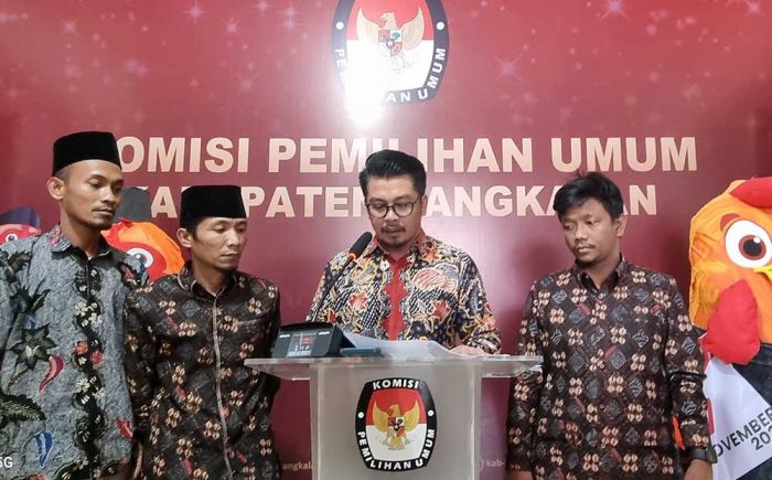 KPU Tetapkan Dua Pasangan Calon Bupati dan Wakil Bupati Kabupaten Bangkalan 2024 KPU Tetapkan Dua Pasangan Calon Bupati dan Wakil Bupati Kabupaten Bangkalan 2024