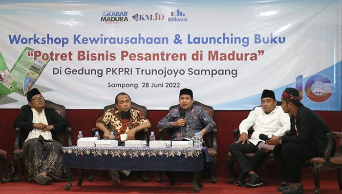 Buku Potret Bisnis Pesantren di Madura Dilaunching Buku Potret Bisnis Pesantren di Madura Dilaunching